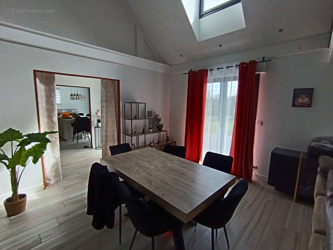 Maison à COUDEVILLE-SUR-MER