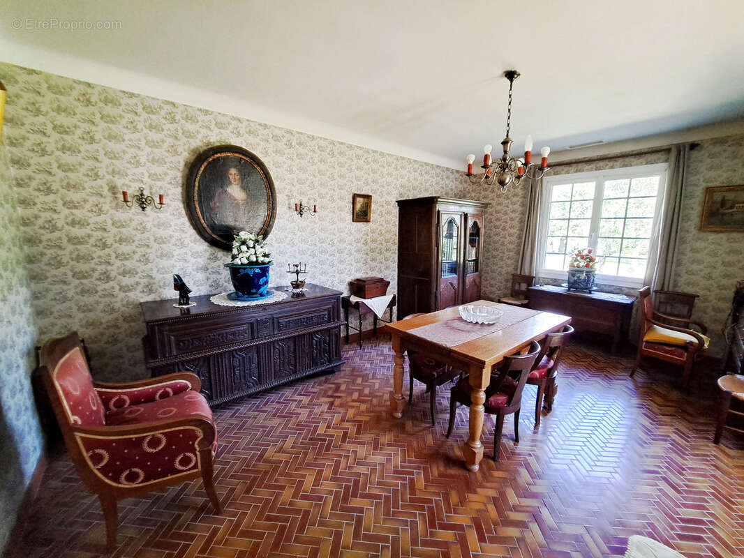 Maison à SAINT-PIERRE-D&#039;EYRAUD