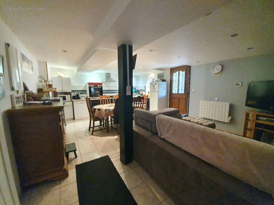 Appartement à LA COURONNE