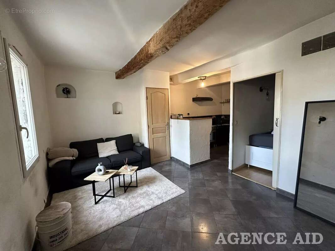 Appartement à CUGES-LES-PINS