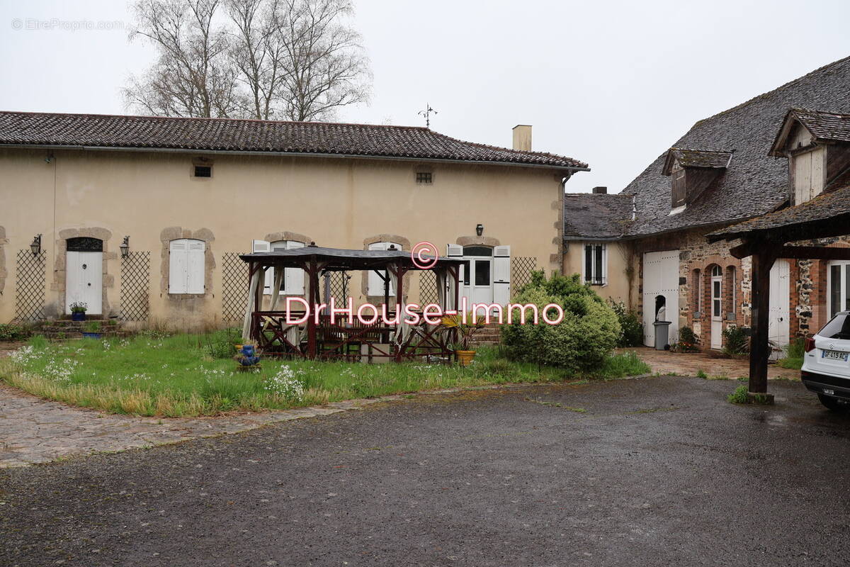 Maison à SAINT-GERMAIN-LES-BELLES