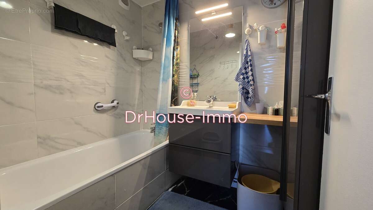 Appartement à LA COURNEUVE