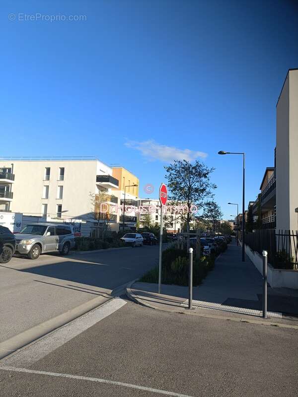 Parking à VITROLLES