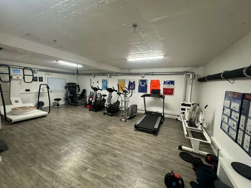 Autre à MARSEILLE-6E