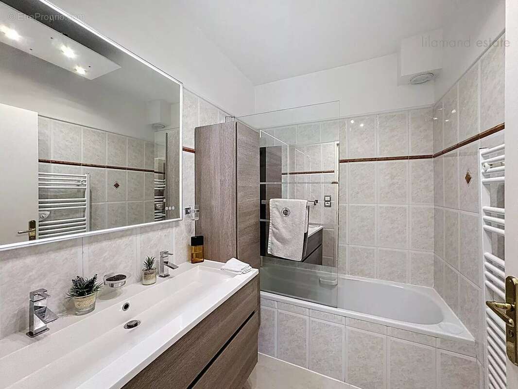 Appartement à LE CANNET