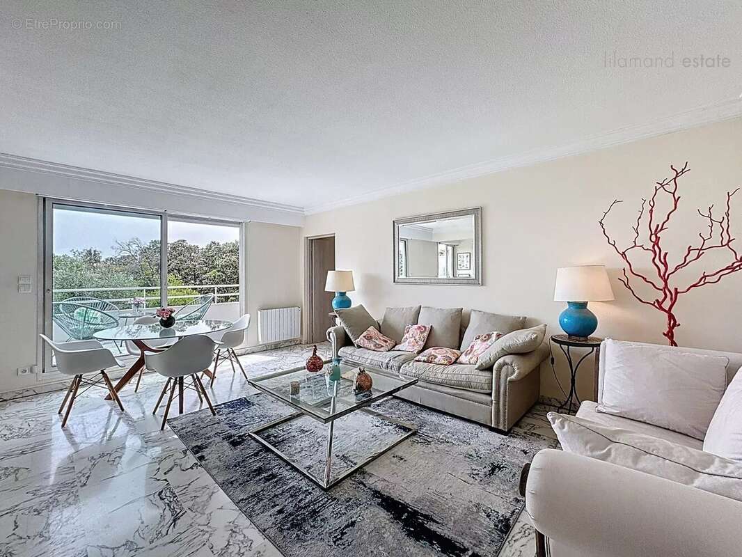 Appartement à LE CANNET