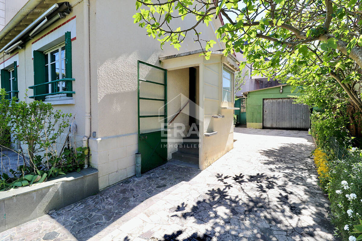 Maison à CHAMPS-SUR-MARNE