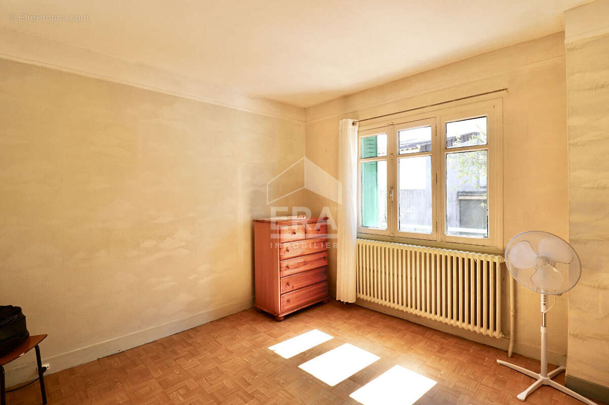 Maison à CHAMPS-SUR-MARNE