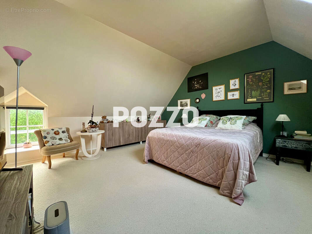 Maison à COLLEVILLE-MONTGOMERY