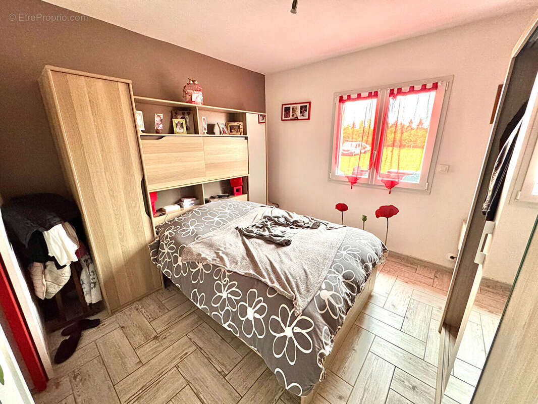 Maison à COURTEILLES