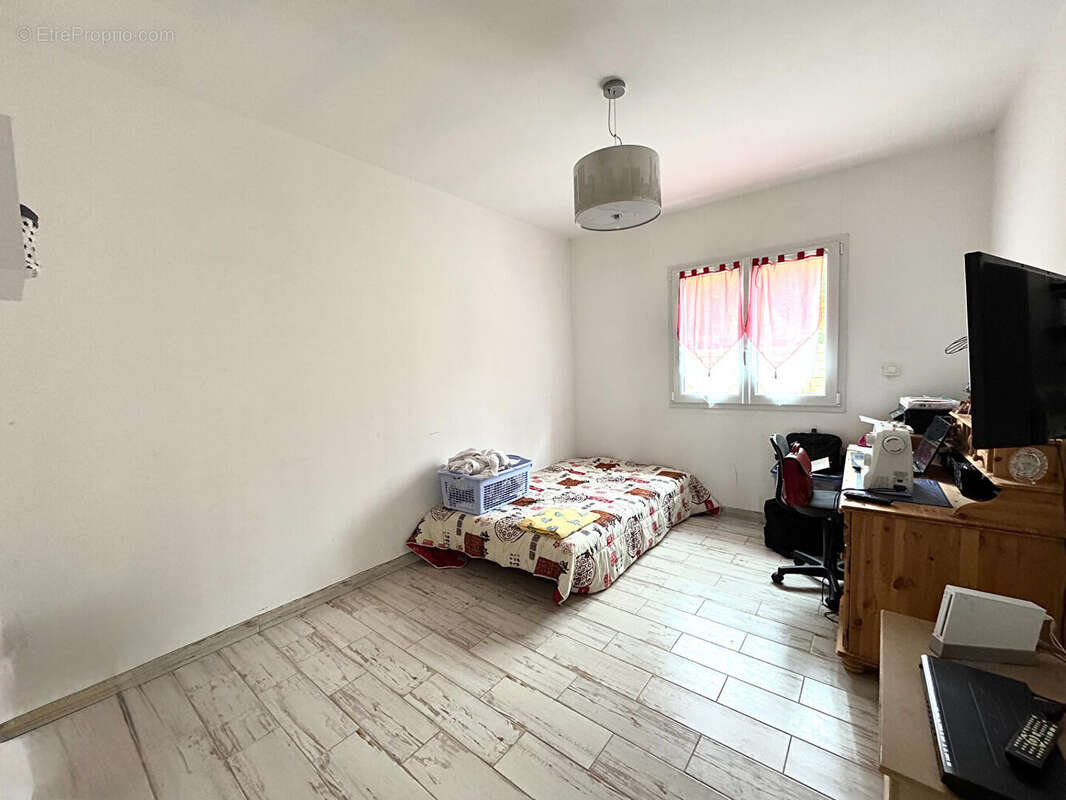 Maison à COURTEILLES