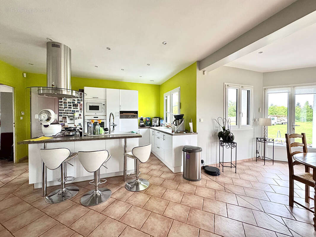 Maison à COURTEILLES