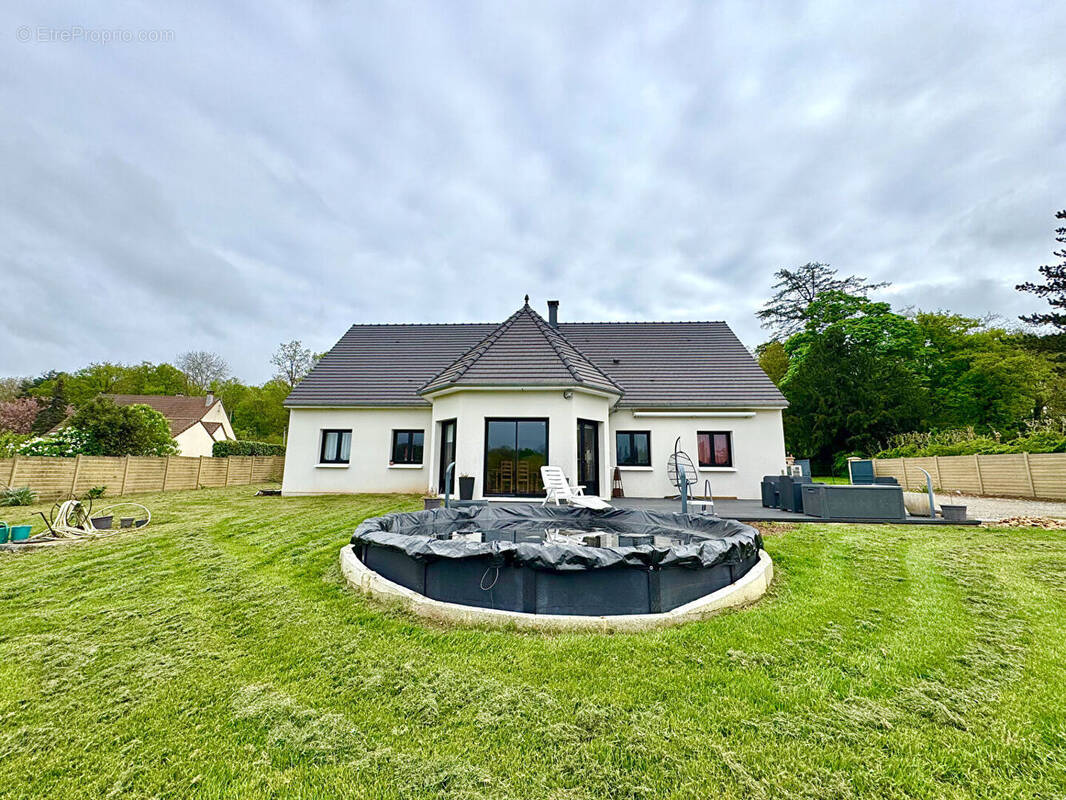 Maison à COURTEILLES