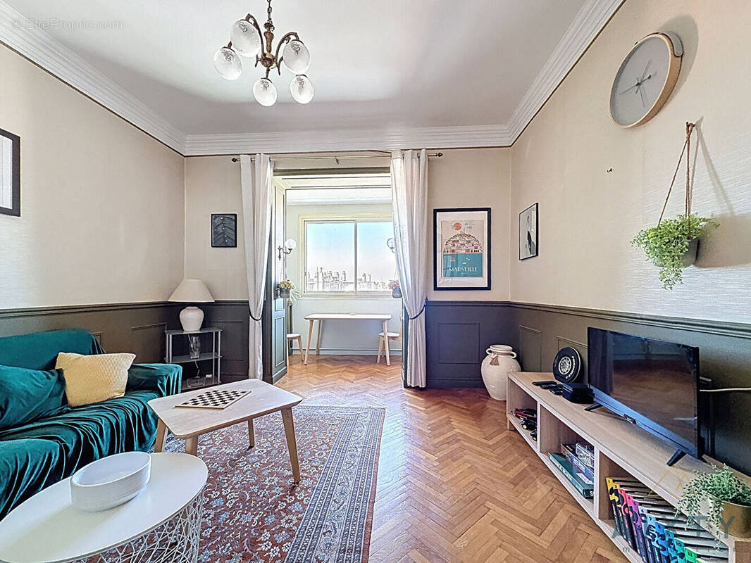 Appartement à MARSEILLE-7E