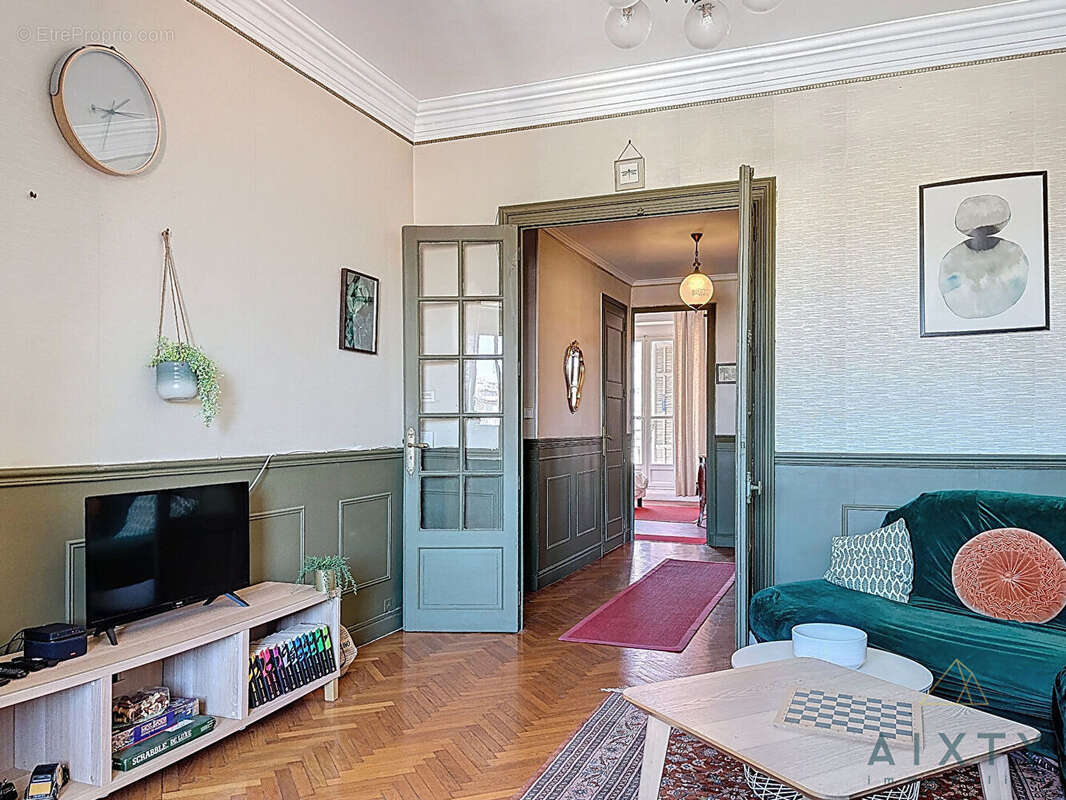 Appartement à MARSEILLE-7E