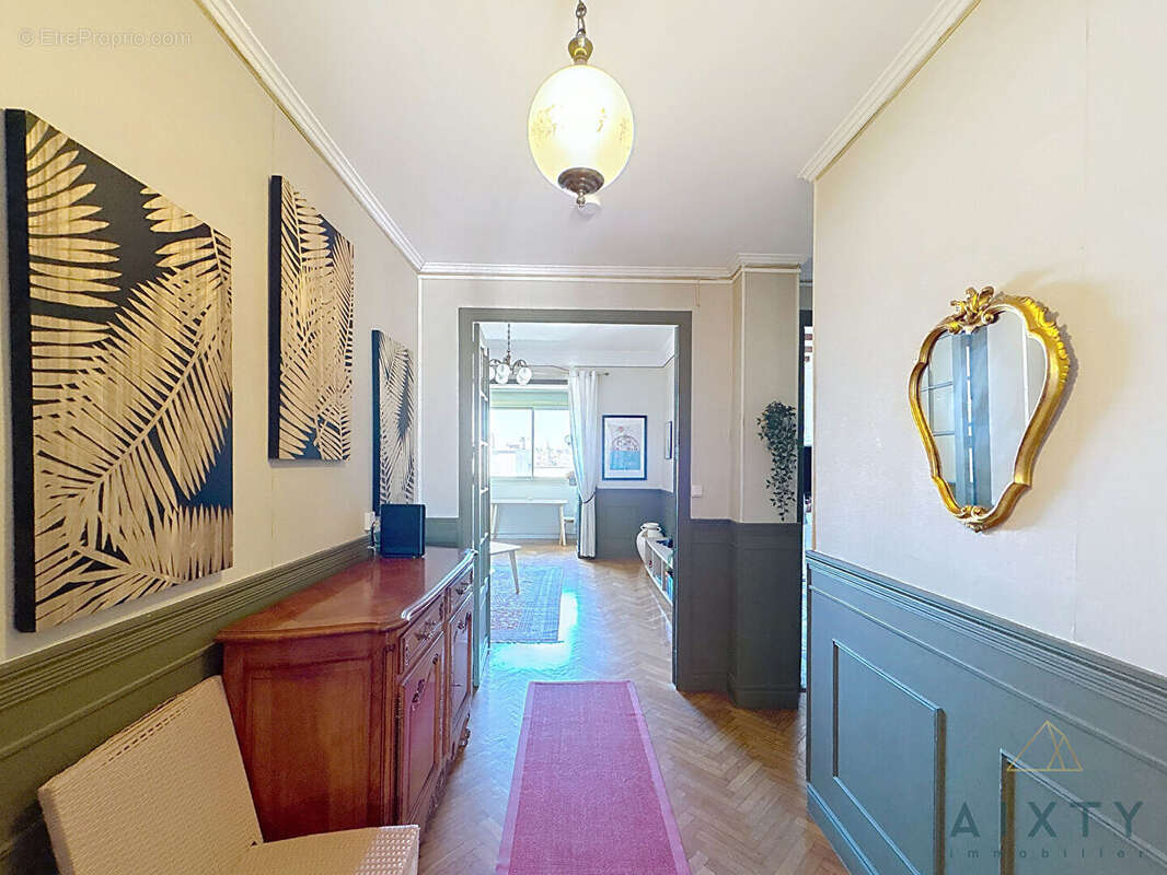 Appartement à MARSEILLE-7E