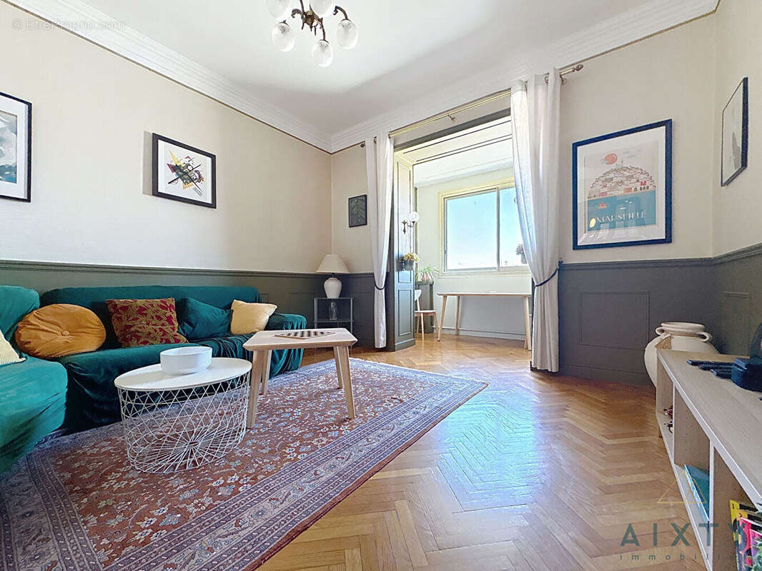 Appartement à MARSEILLE-7E