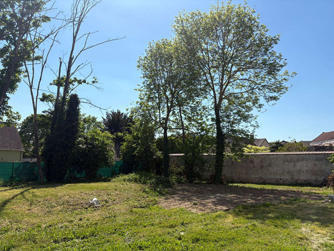 Terrain à GARGENVILLE