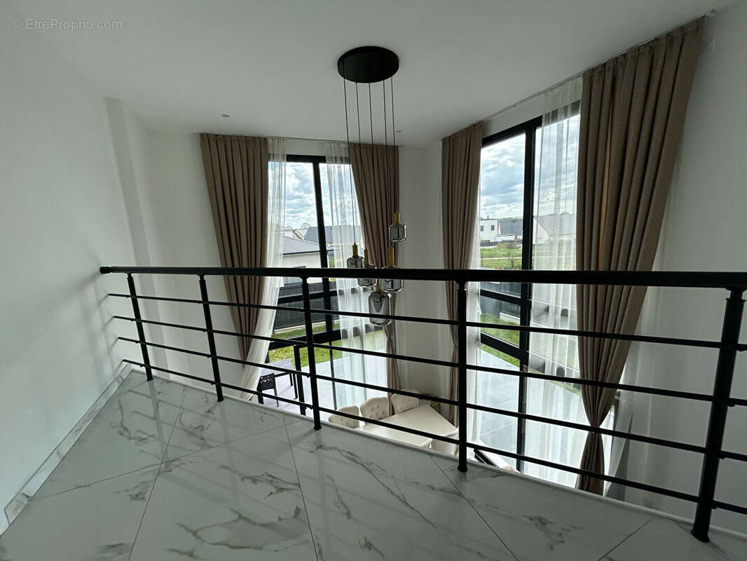 Maison à FONTAINE-ETOUPEFOUR