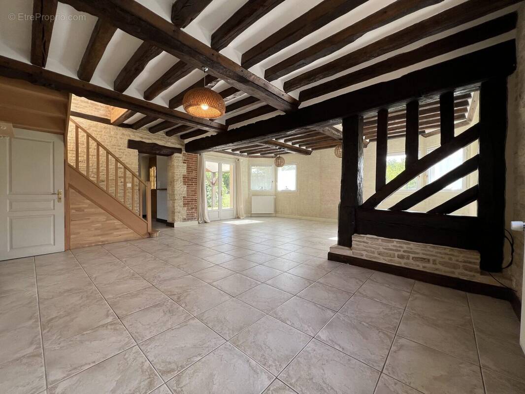 Maison à MEZIDON-CANON