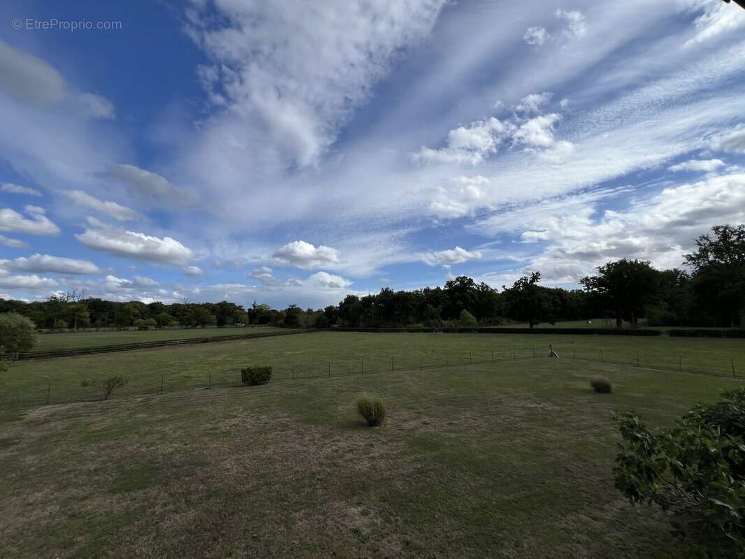 Maison à MEZIDON-CANON