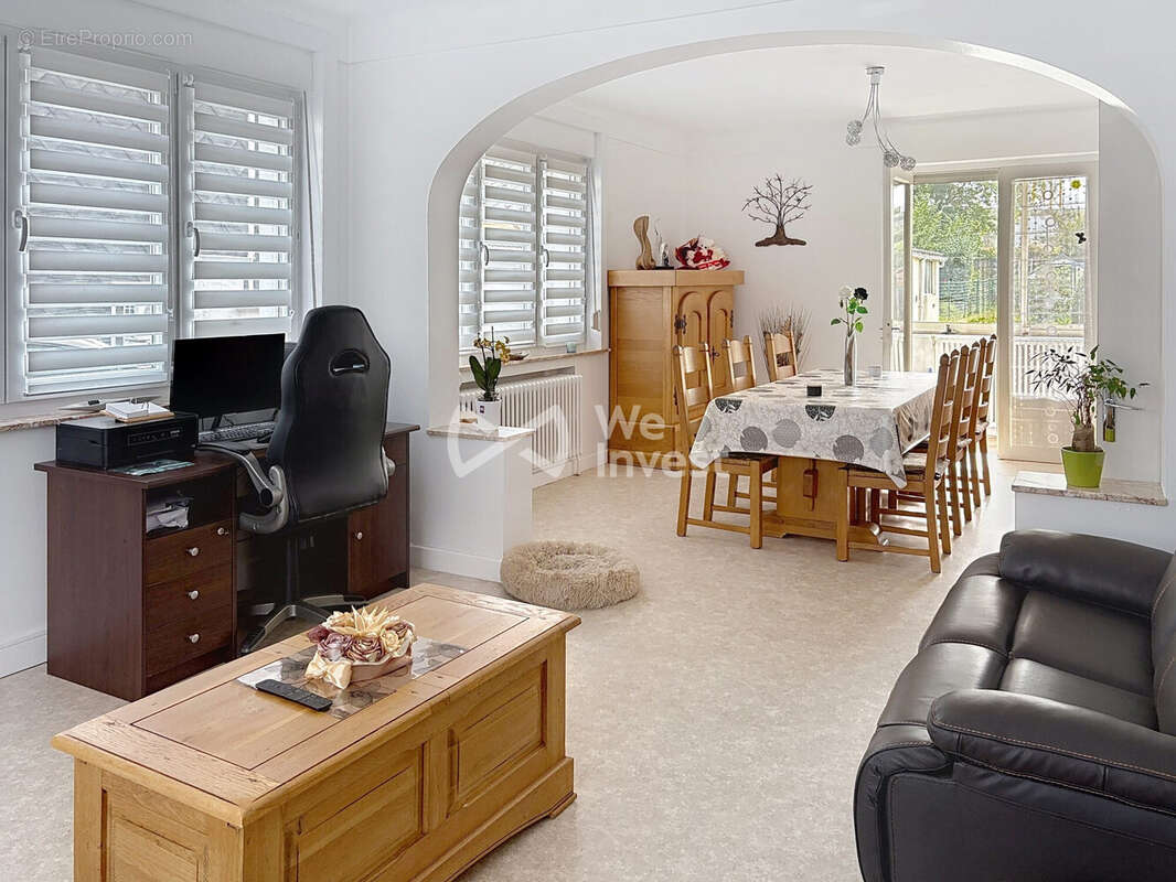 Maison à AULNOYE-AYMERIES