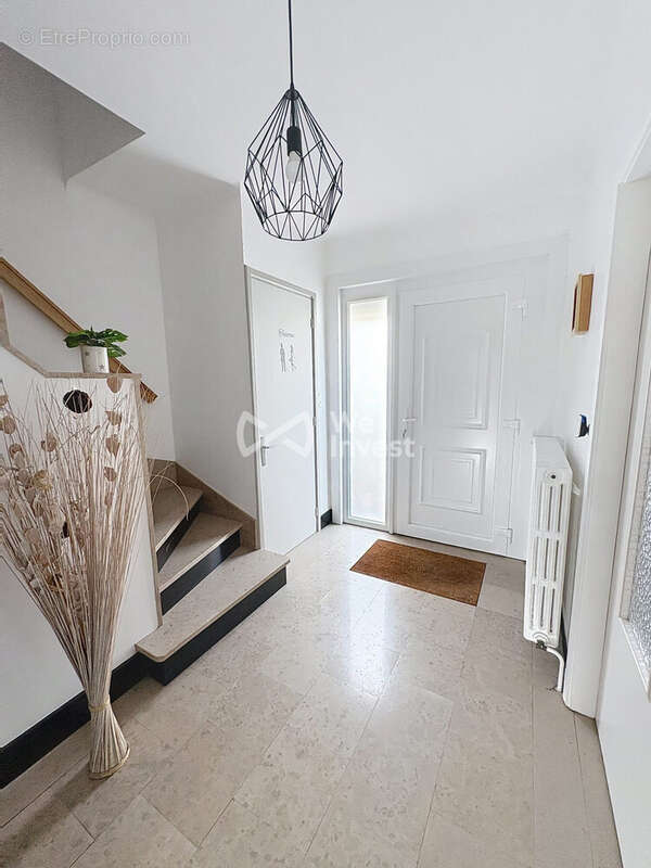 Maison à AULNOYE-AYMERIES