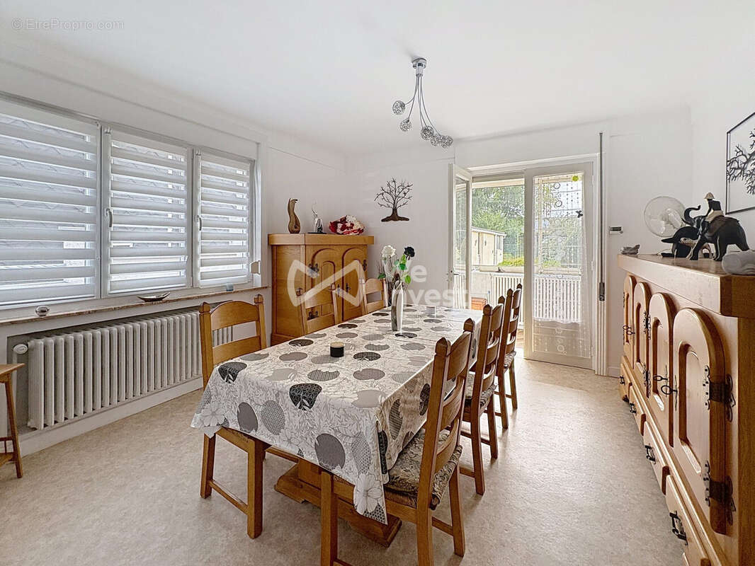 Maison à AULNOYE-AYMERIES