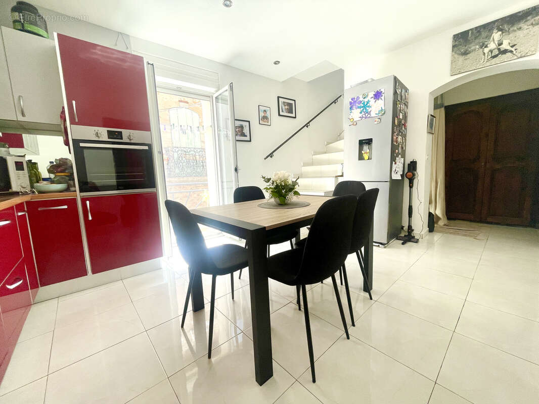 Maison à SAINT-FELIX-DE-LODEZ