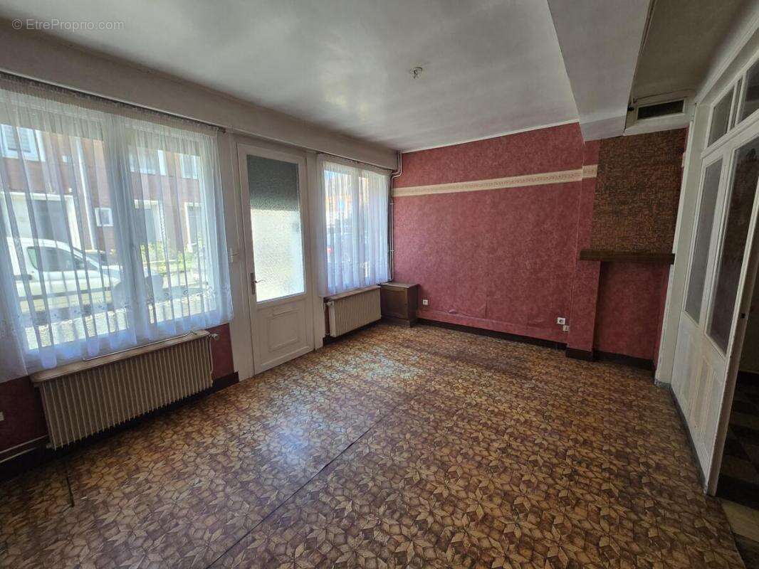 Maison à SAINT-POL-SUR-TERNOISE