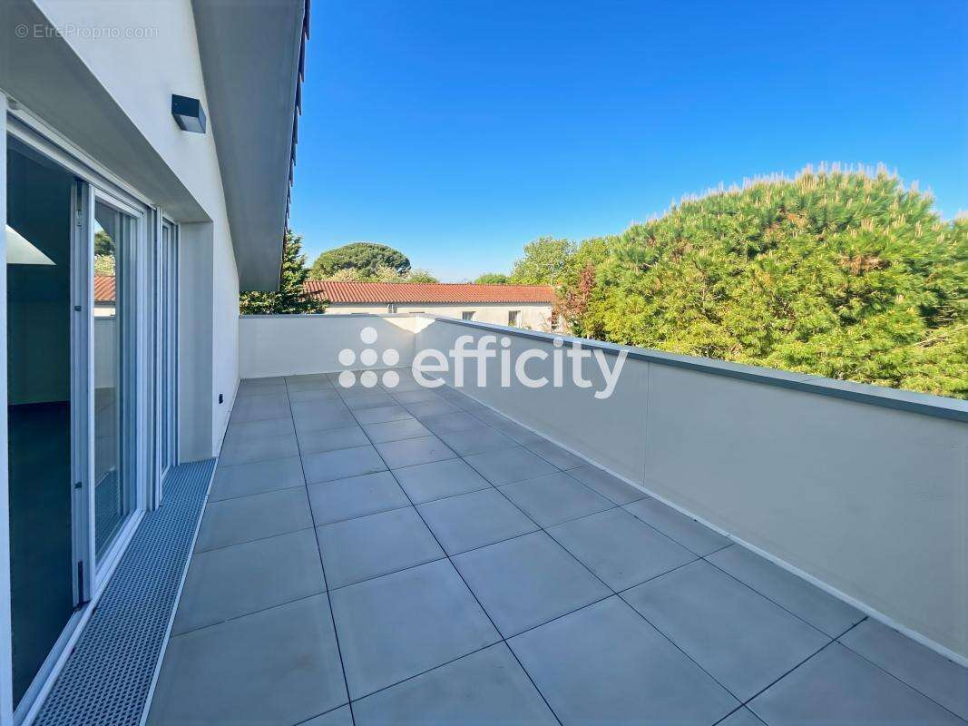 Appartement à CASTELGINEST