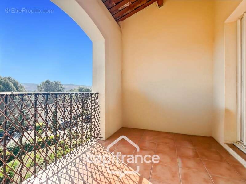 Appartement à MALLEMORT