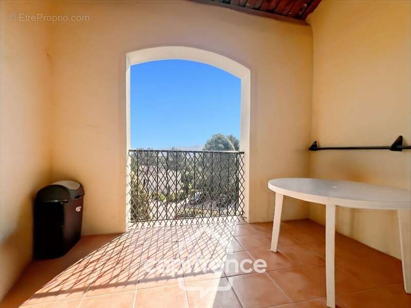 Appartement à MALLEMORT