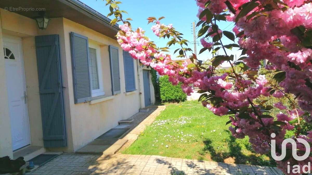 Photo 2 - Maison à BEVILLE-LE-COMTE