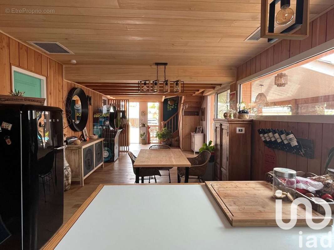 Photo 4 - Maison à VENDAYS-MONTALIVET