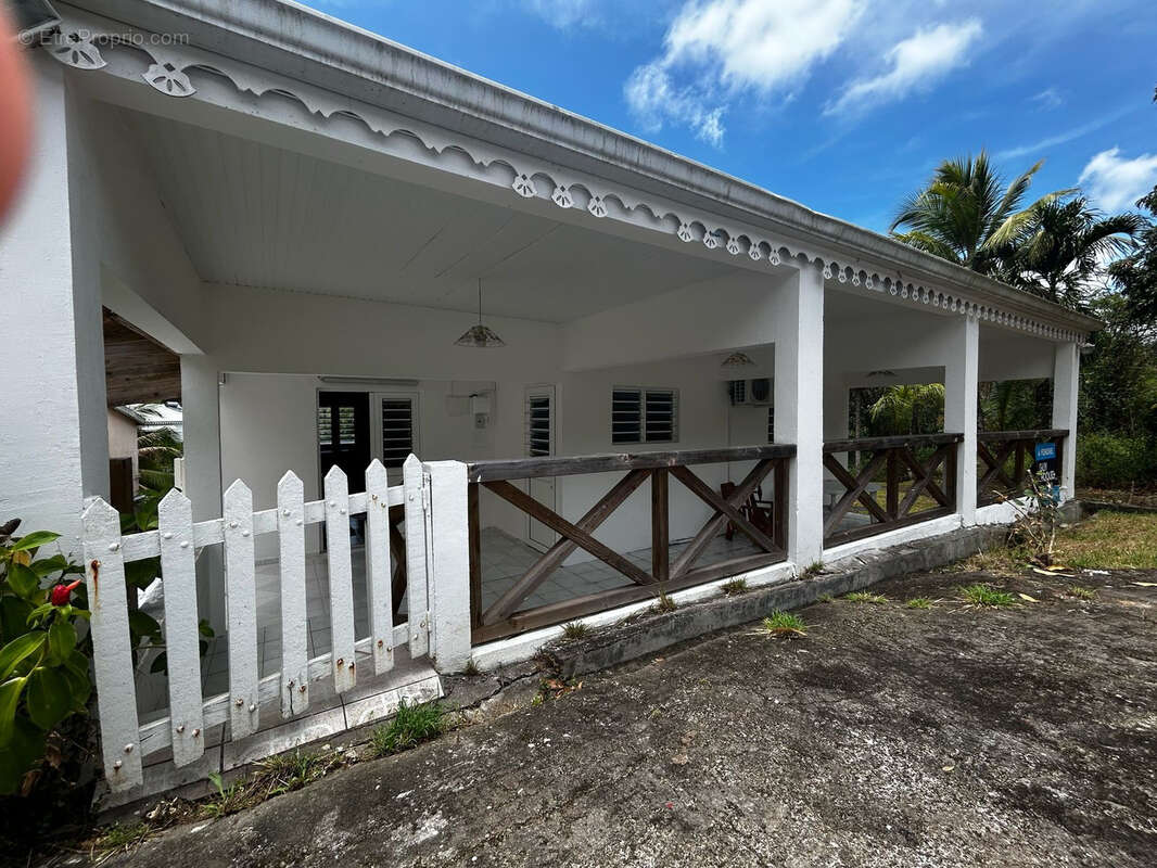 Maison à LES TROIS-ILETS