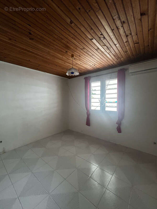 Maison à LES TROIS-ILETS