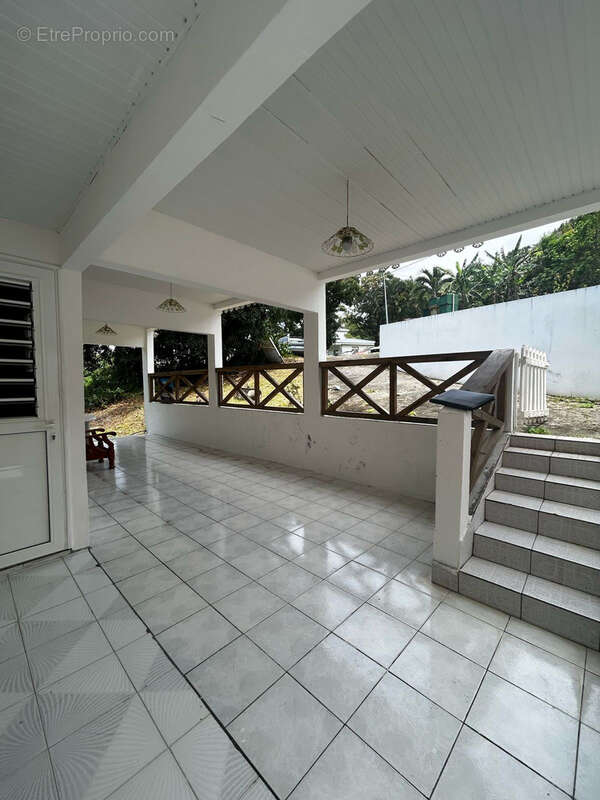 Maison à LES TROIS-ILETS