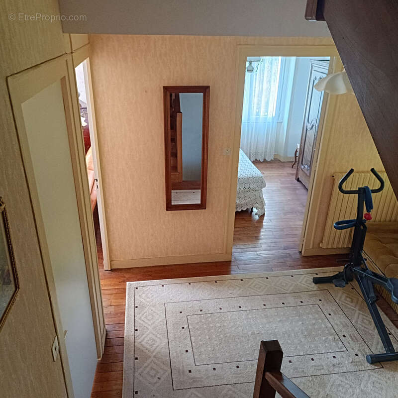 Maison à LA CROIX-HELLEAN