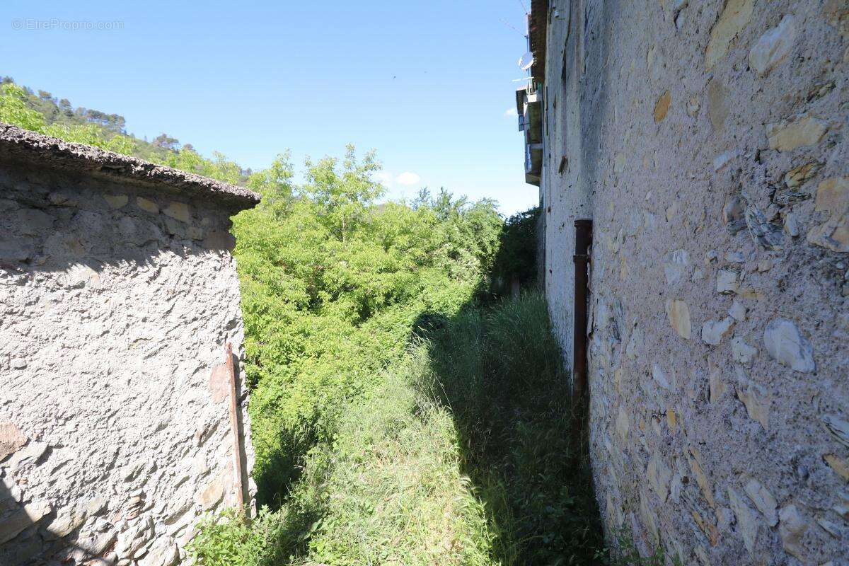 Terrain à L&#039;ESCARENE