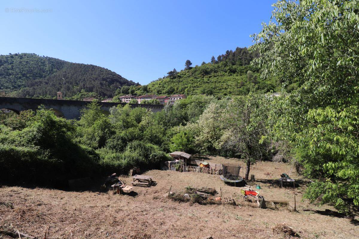 Terrain à L&#039;ESCARENE