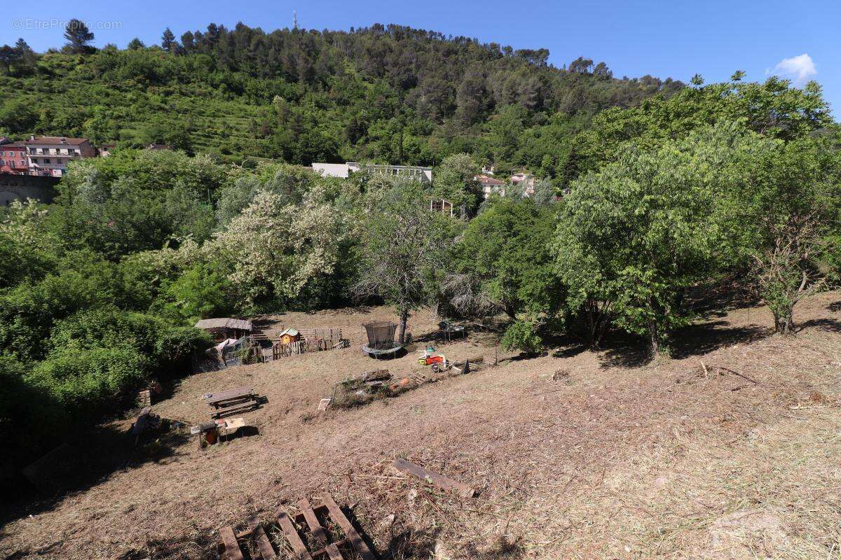 Terrain à L&#039;ESCARENE