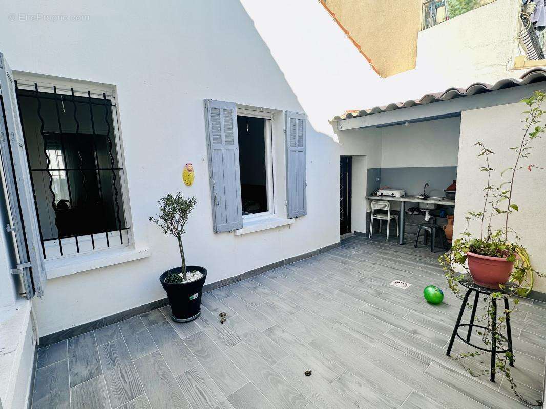 Maison à SAINT-VICTORET