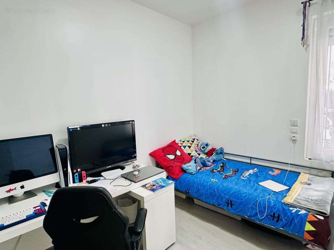 Maison à SAINT-VICTORET