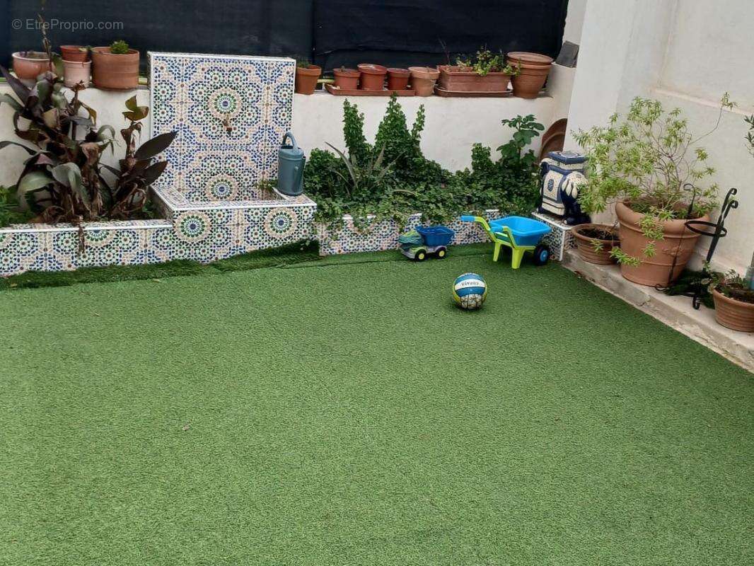 Maison à SAINT-VICTORET