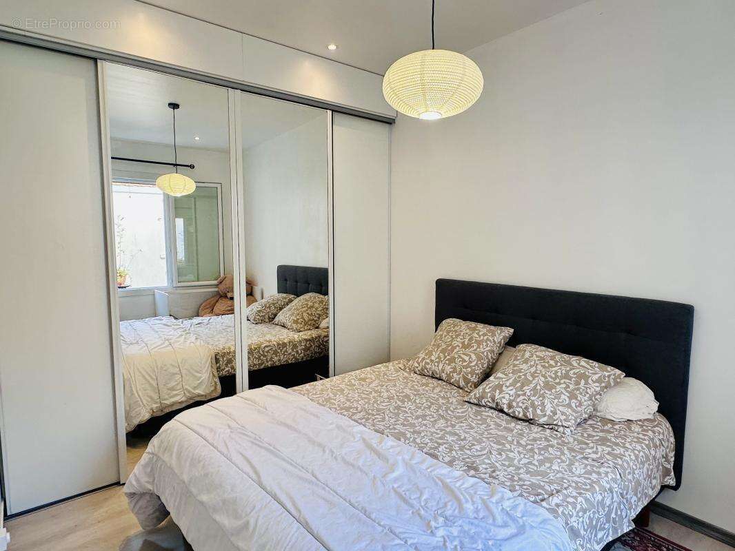 Maison à SAINT-VICTORET