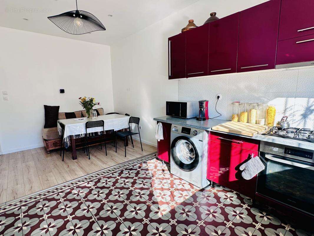 Maison à SAINT-VICTORET