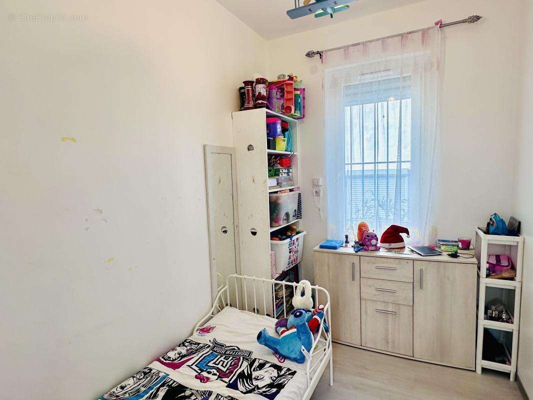 Maison à SAINT-VICTORET