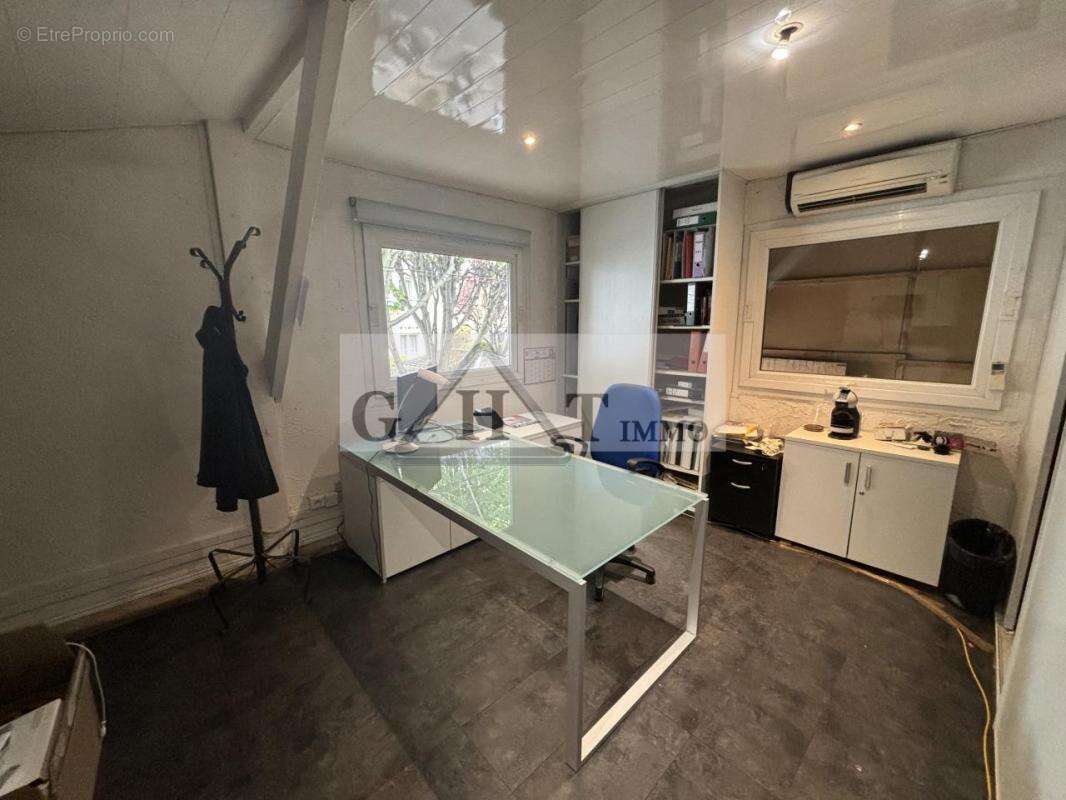 Commerce à LE PERREUX-SUR-MARNE