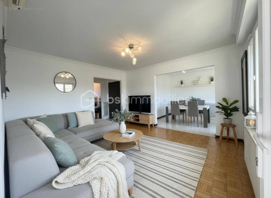 Appartement à LE CANNET